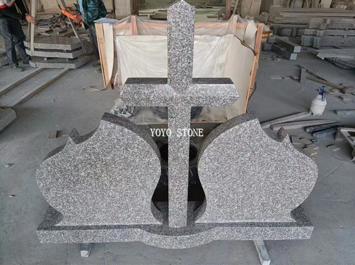 G664 Granit Cross Gravsten